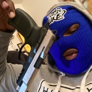 Meet your Posher, Derrick